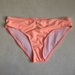 💜 3/$15 Pretty peach bikini bottoms - size Large
